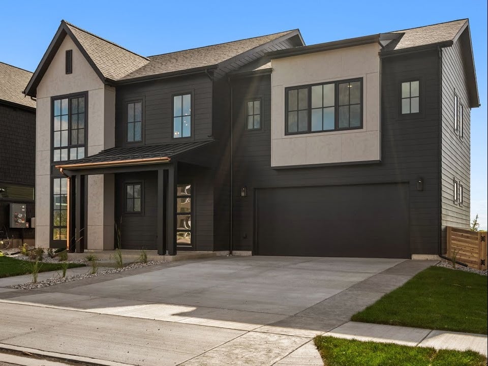 Your Next Chapter Starts Here – 2821 S 30th Ave!