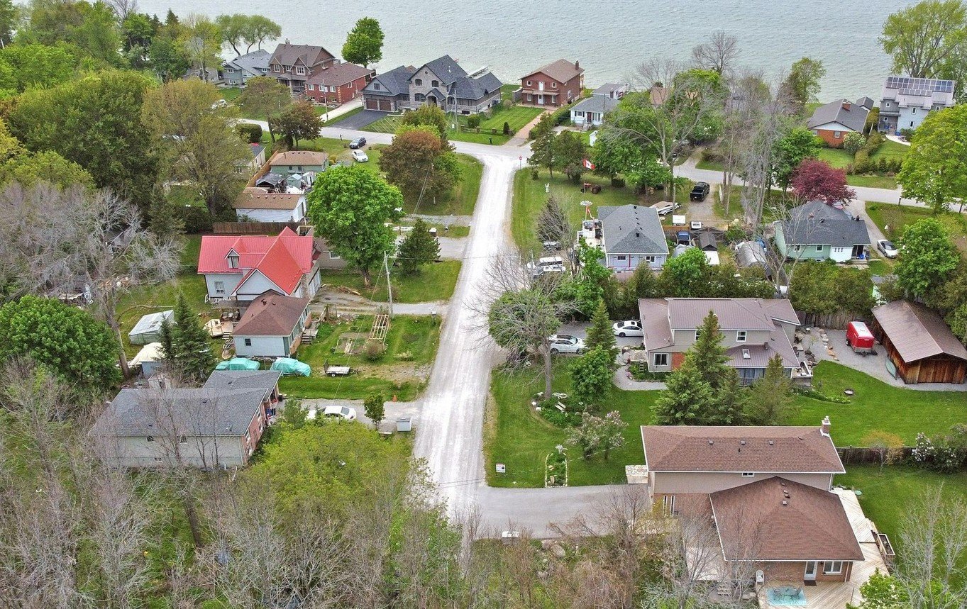 Rare Double-Lot Gem By Lake Simcoe!