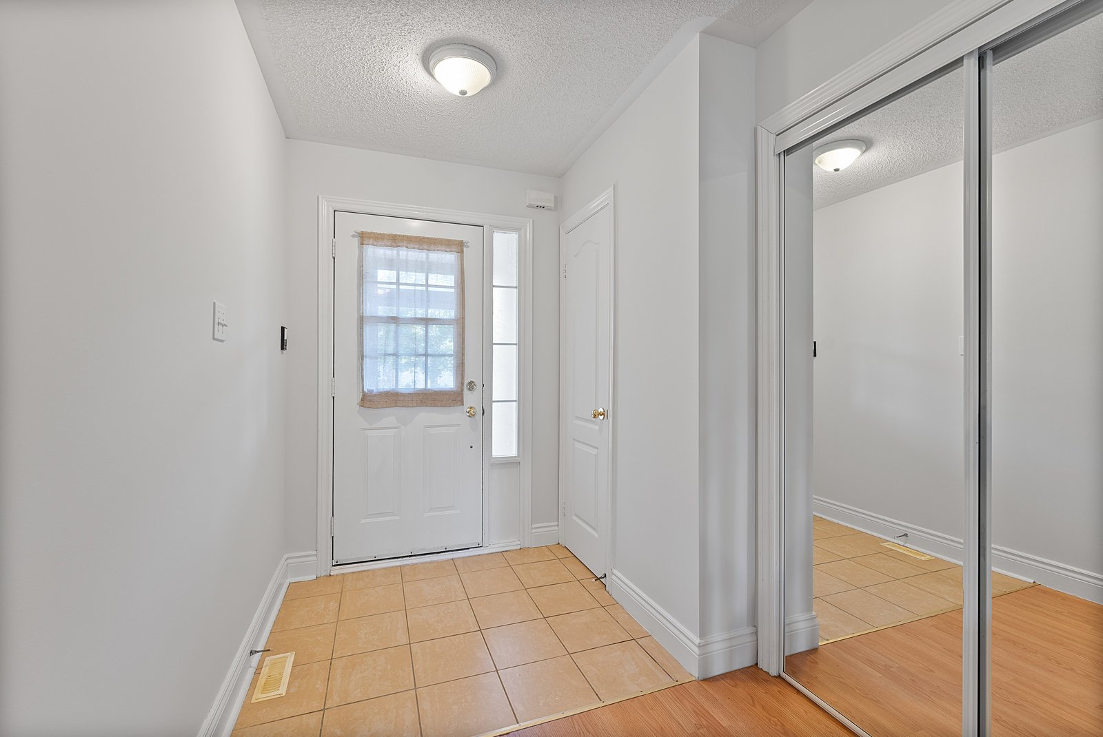 24 Hawtin Lane