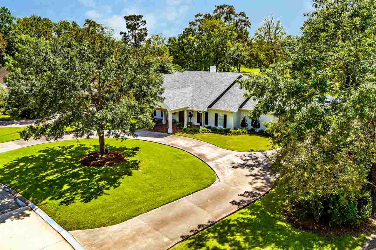401 Oak Alley Drive