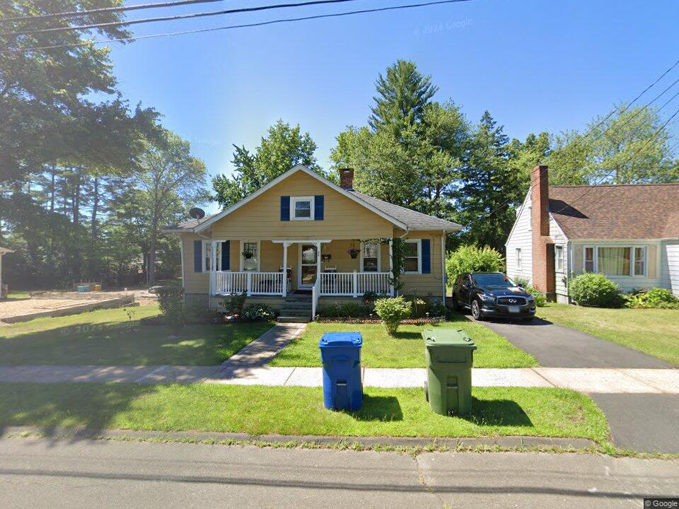 82 Lovell Ave