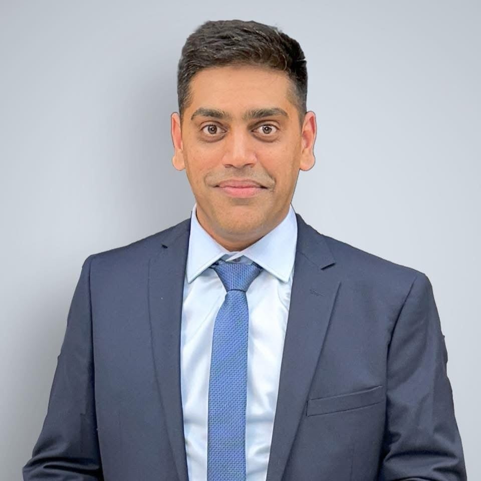 Robin Patel Caledon, ON Real Estate Agent Headshot