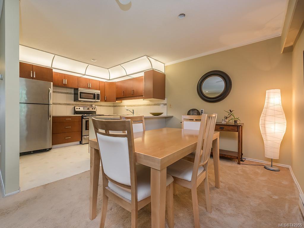 303-1625 Belmont Ave, Victoria