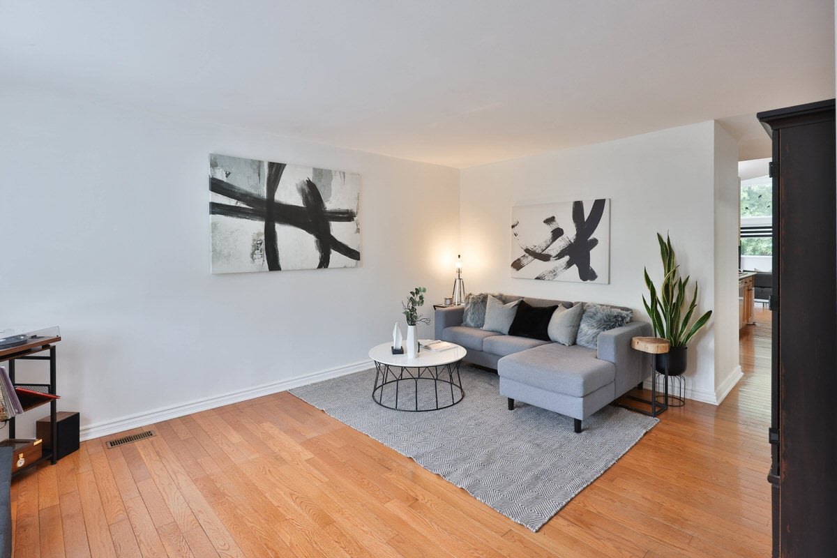 708 Montbeck Cres
