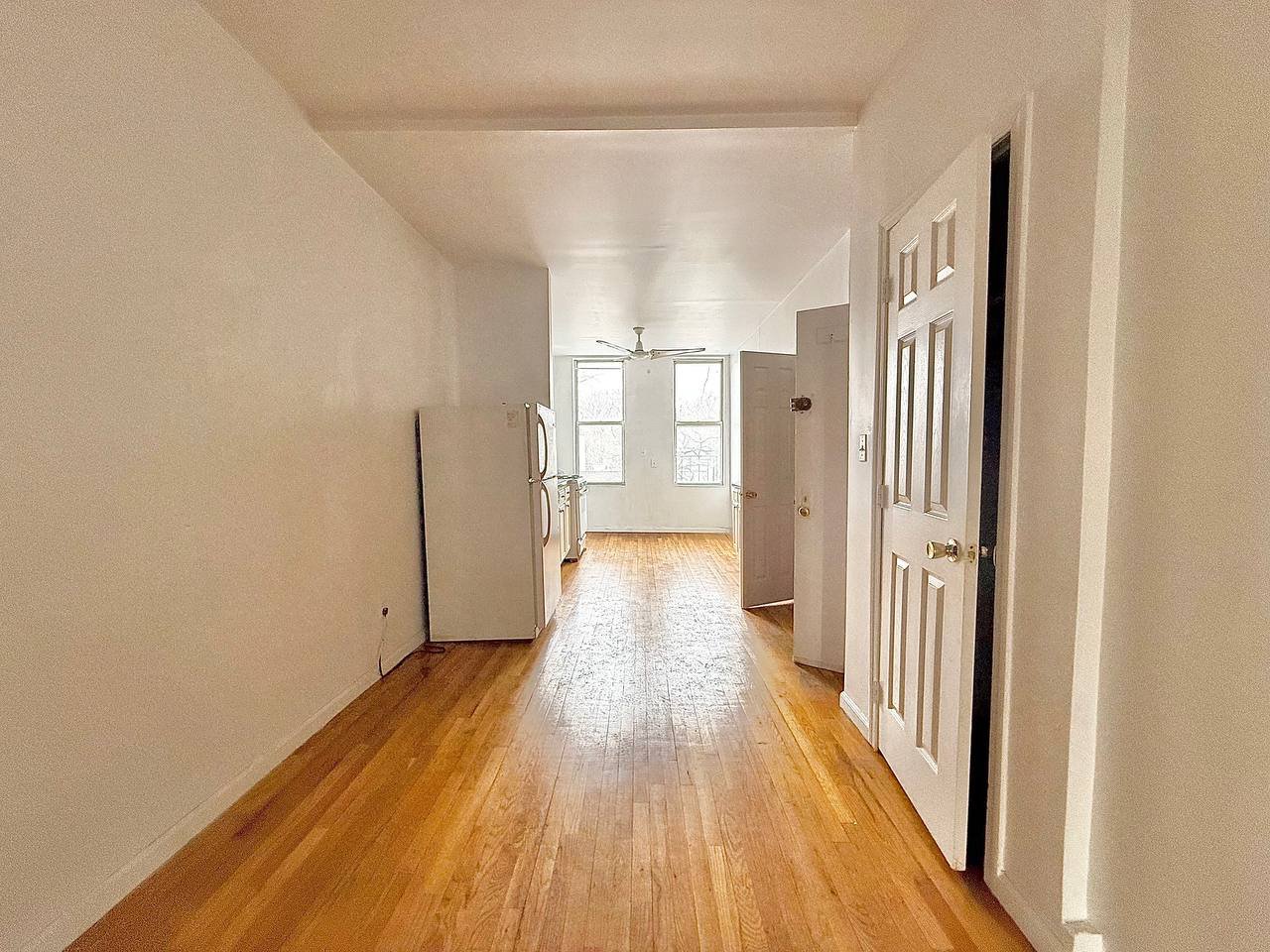 959 Metropolitan Avenue 1L
