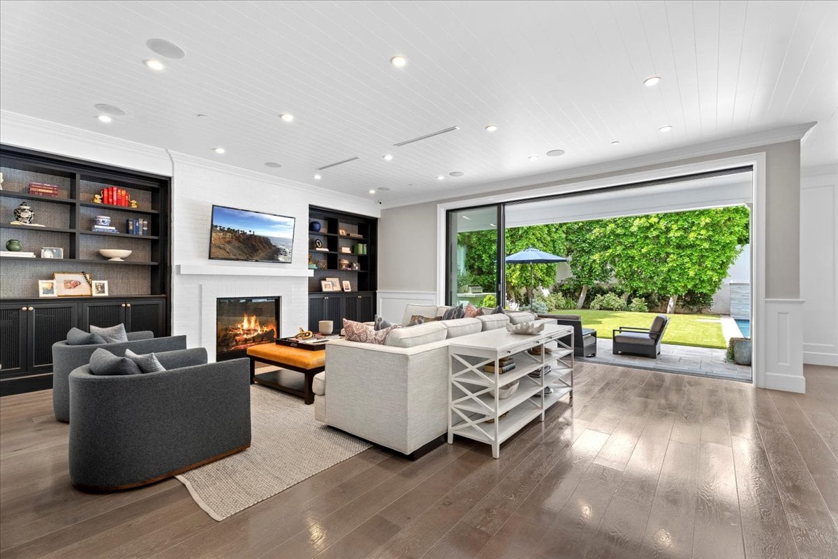 5 ★ 5 En Suite Luxe Stunner in Studio City