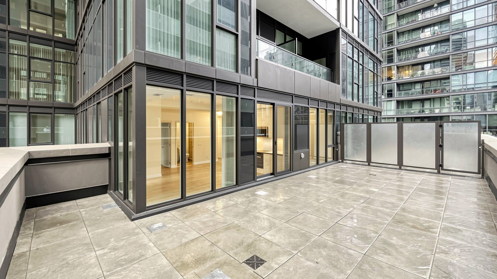 Luxury King West Residence