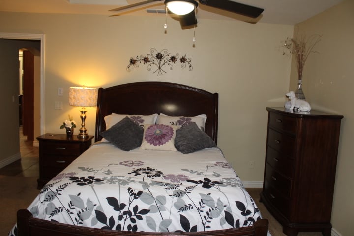 2562 Beverly Glen Dr. 