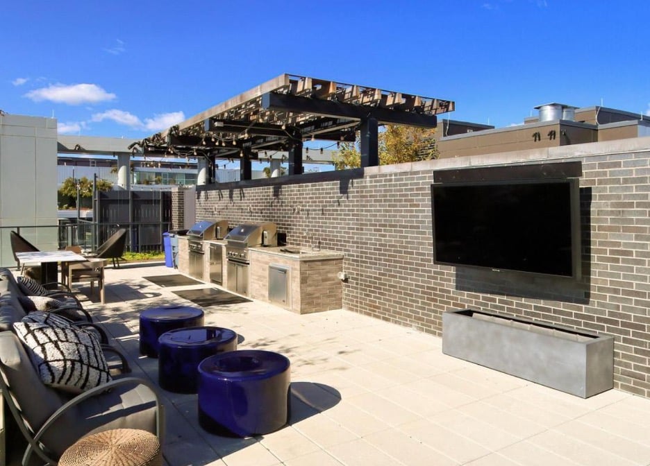 70 N St SE N913
