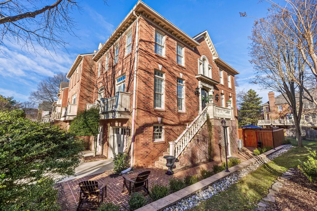 9974 Foxborough CIRCLE