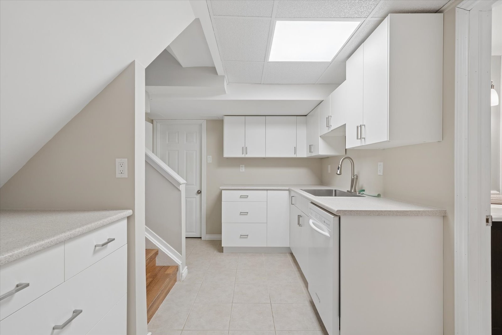 233 Fincham Ave 
