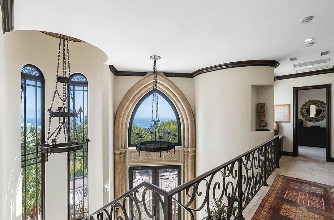 Eminence Villa