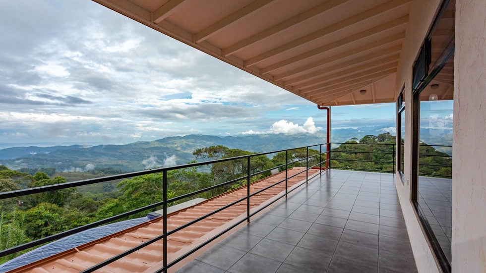 Reduced! Tinamastes Home with Panoramic Ocean and Mountain Views