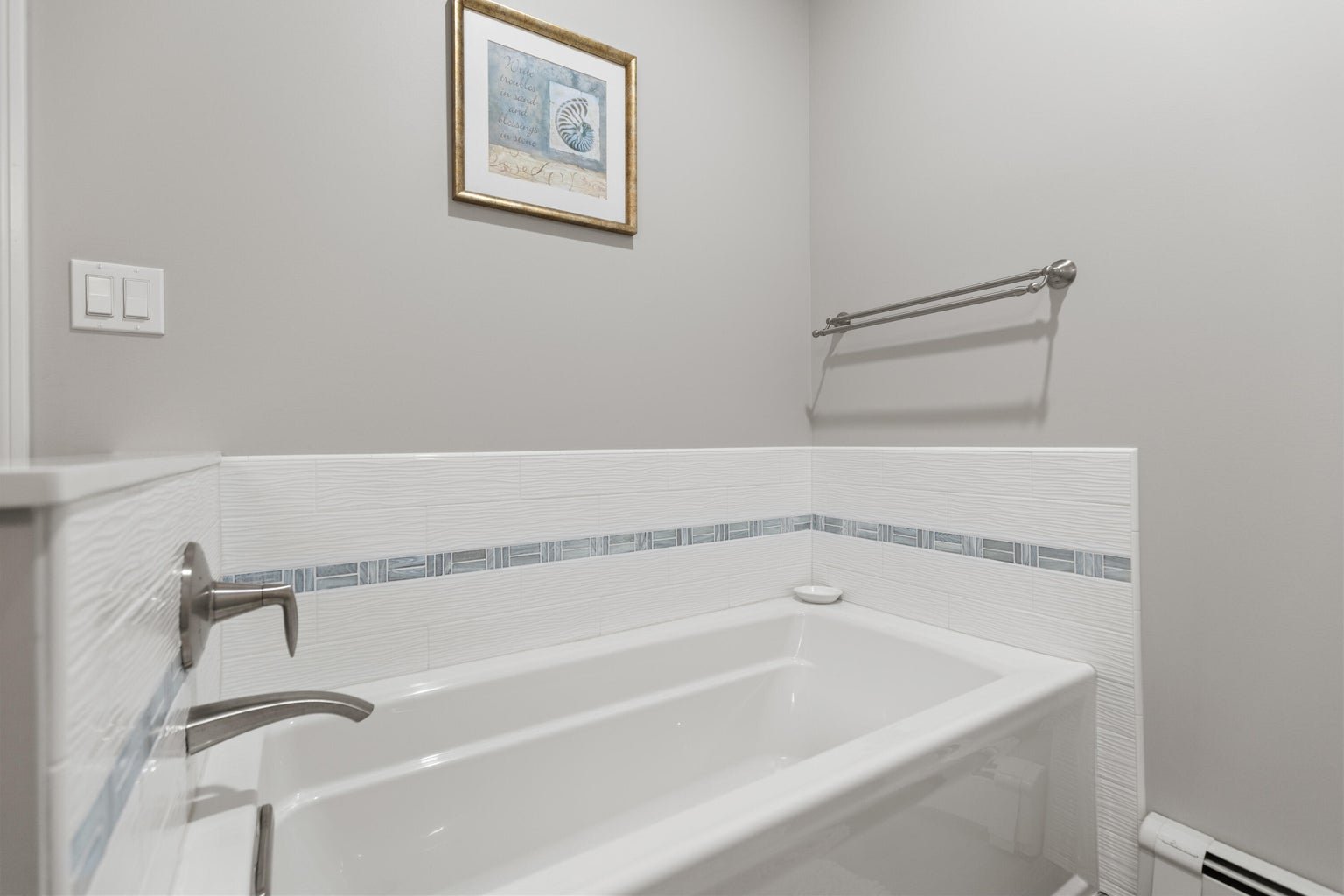 17 Atlantic Drive, Unit #: 17B