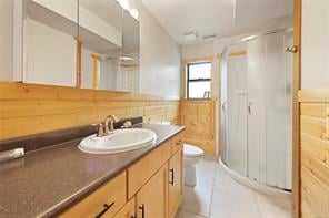 4477 Lindholm Rd