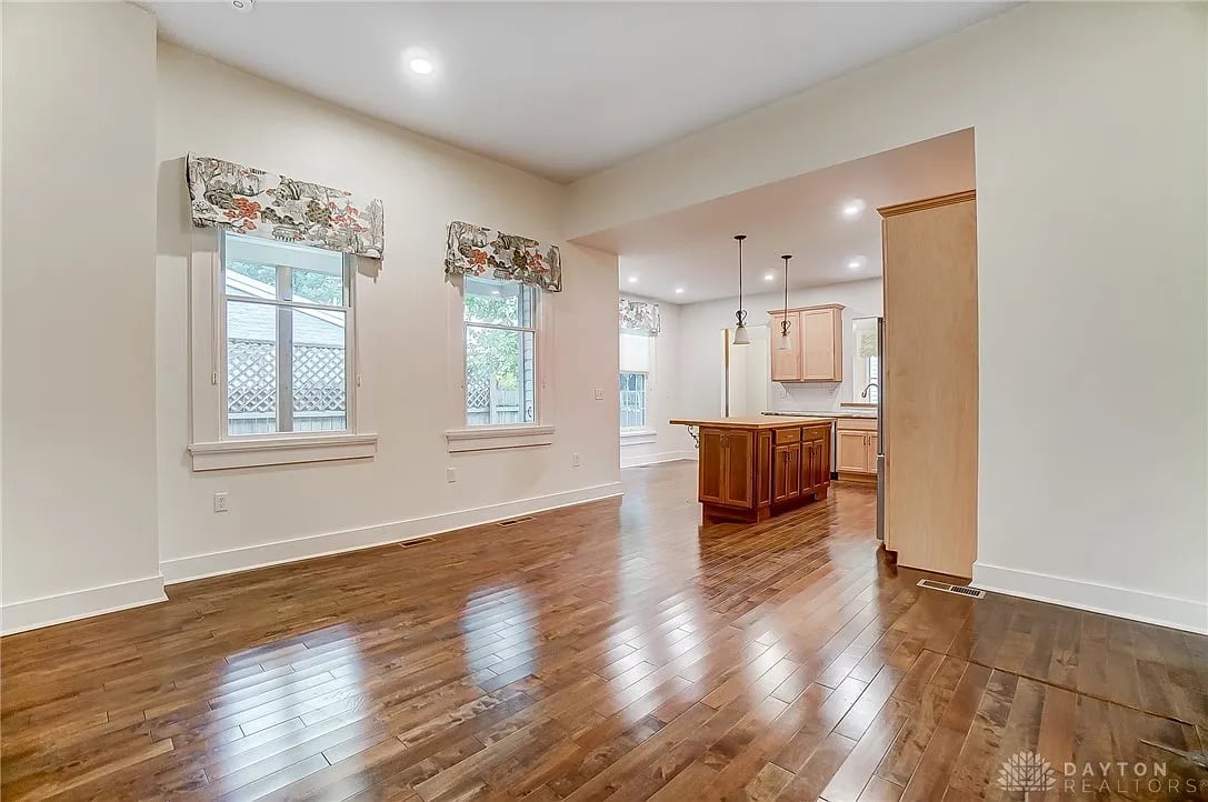 141 High St