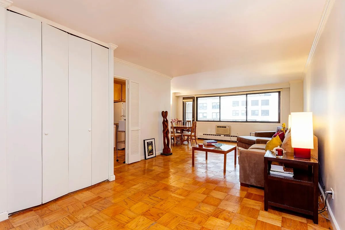 16 West 16th Street 9TN