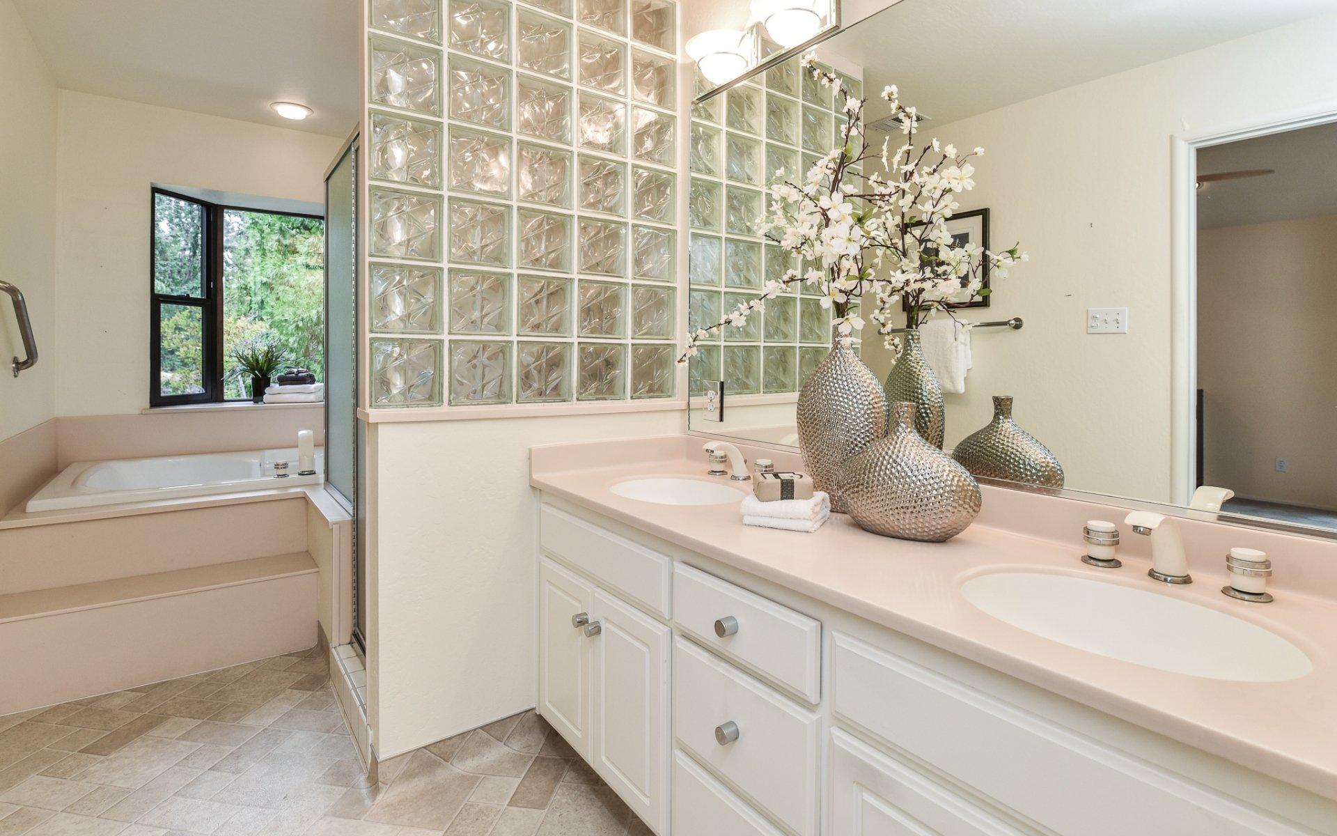 256 Gerry Ct