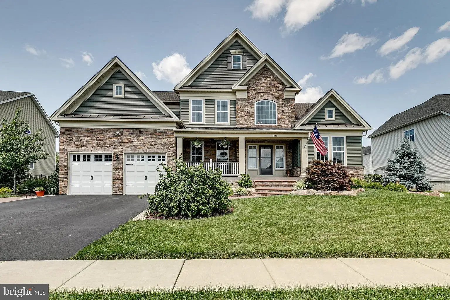 1323 Memorial Dr