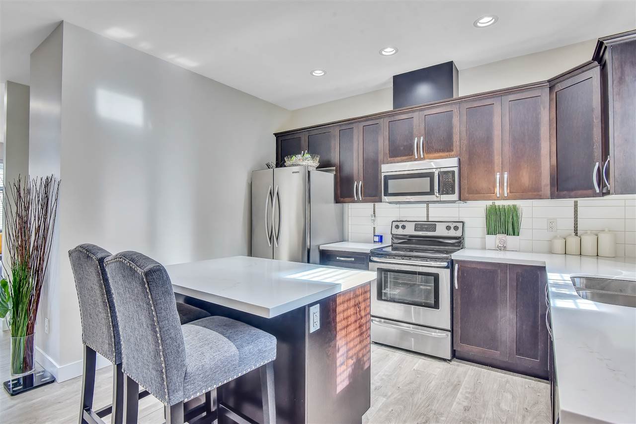 1-14377 60 Avenue, Surrey