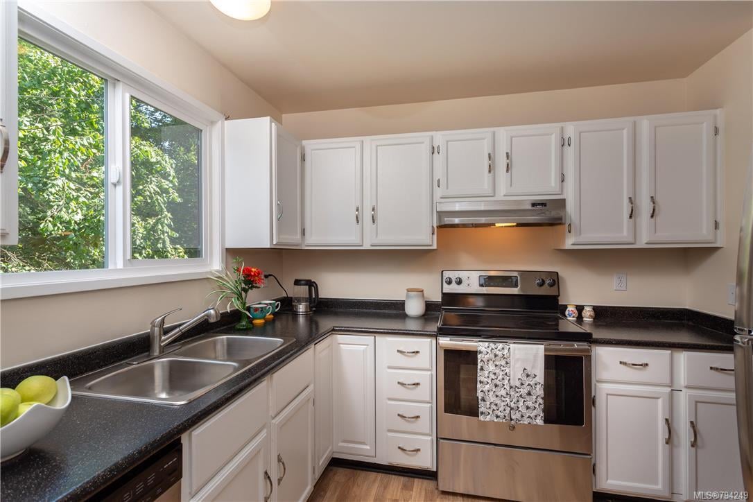 1770 Thrush Rd, Shawnigan Lake