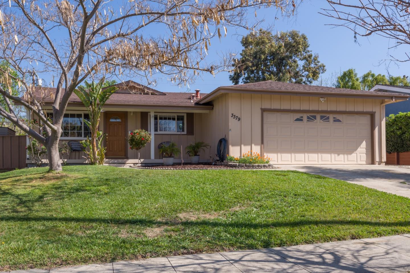 3379 Burgundy Dr