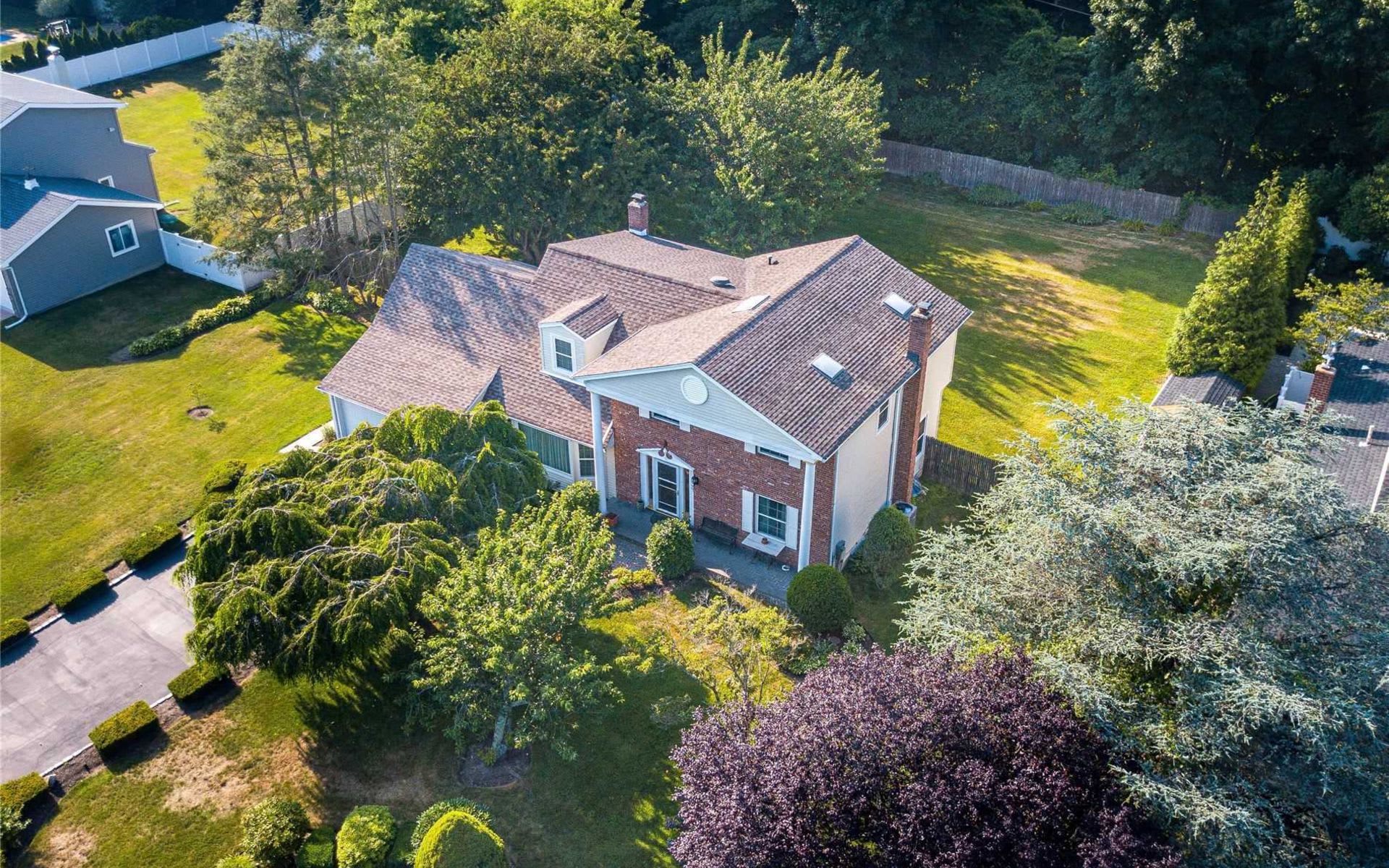 31 Victor Ln, Woodbury