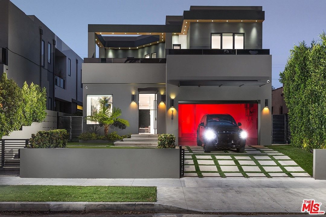 Pristine Opulent