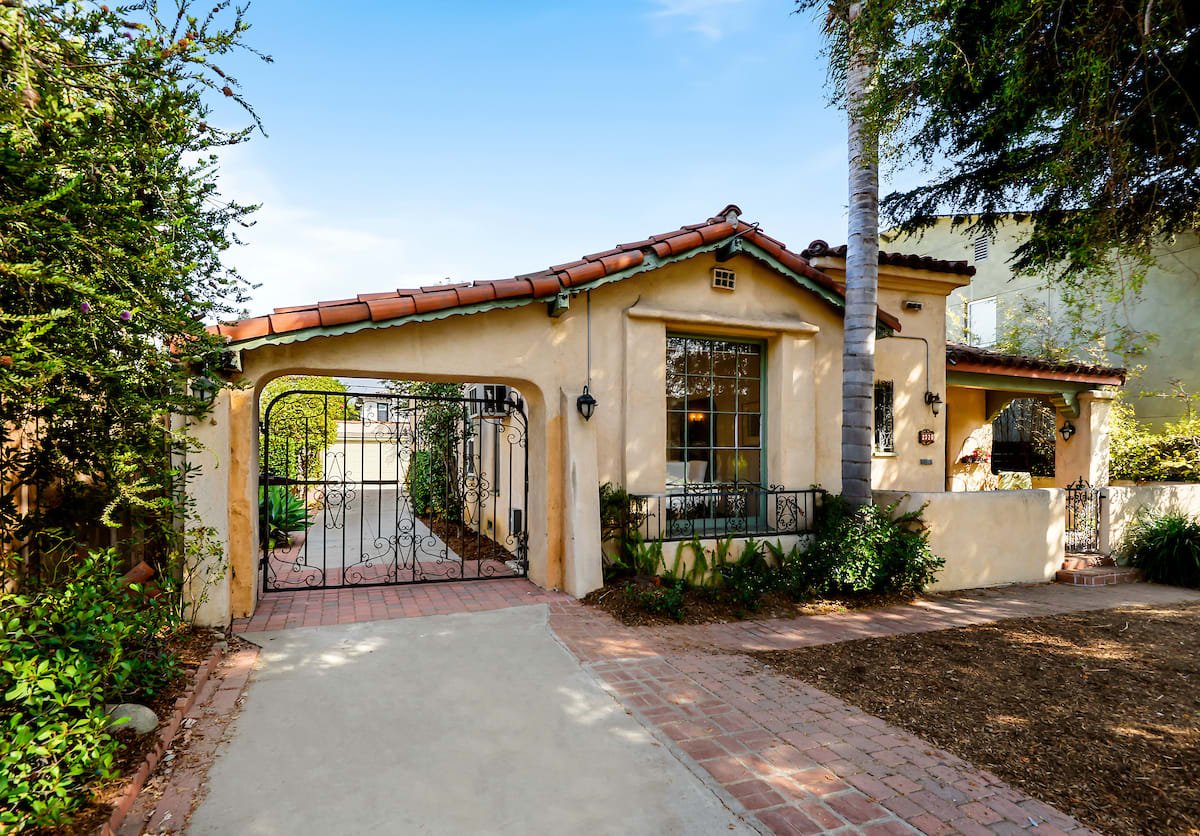 2320 Veteran Avenue