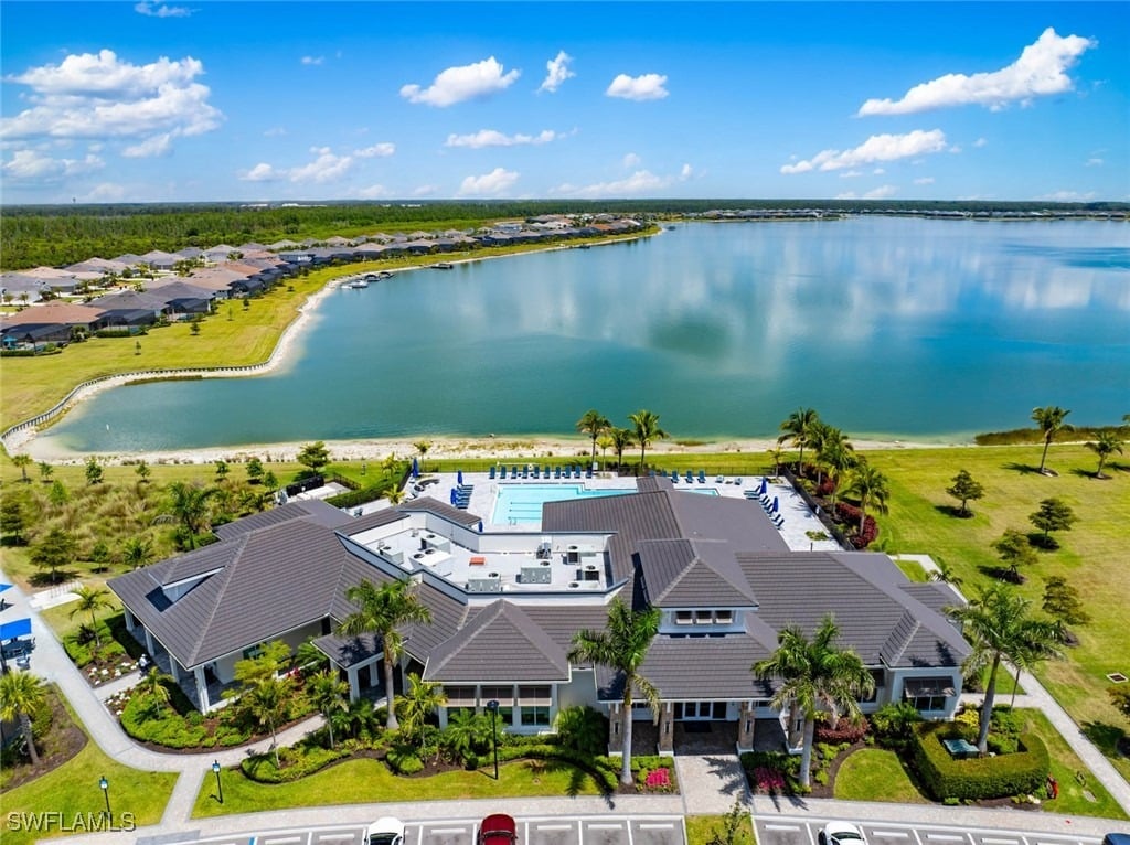 19129 Aqua Shore Dr