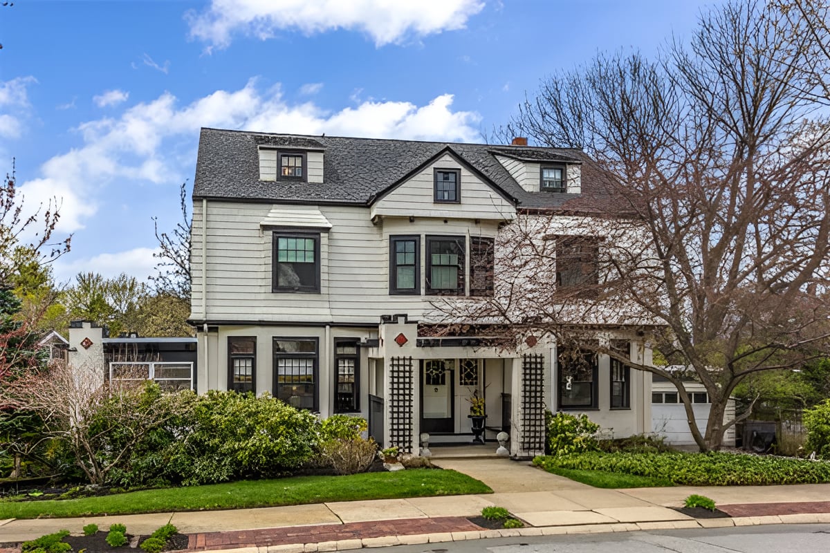 6 Bruce Rd