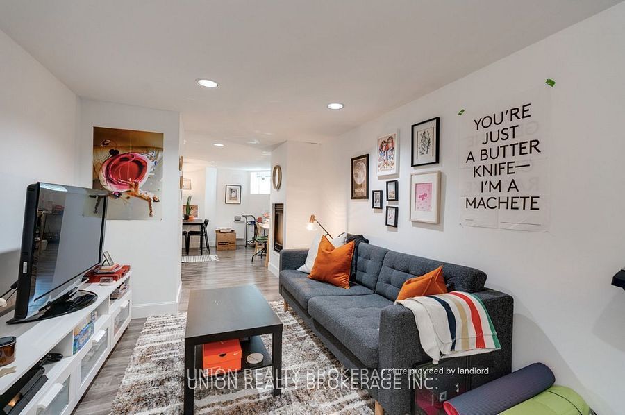 184 Humberside Ave, Lower Unit
