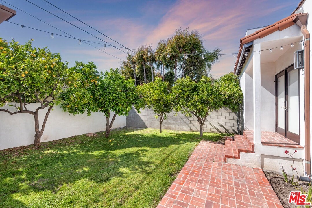 455 N La Jolla Ave