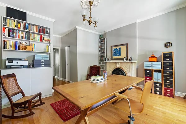 404A Henry Street