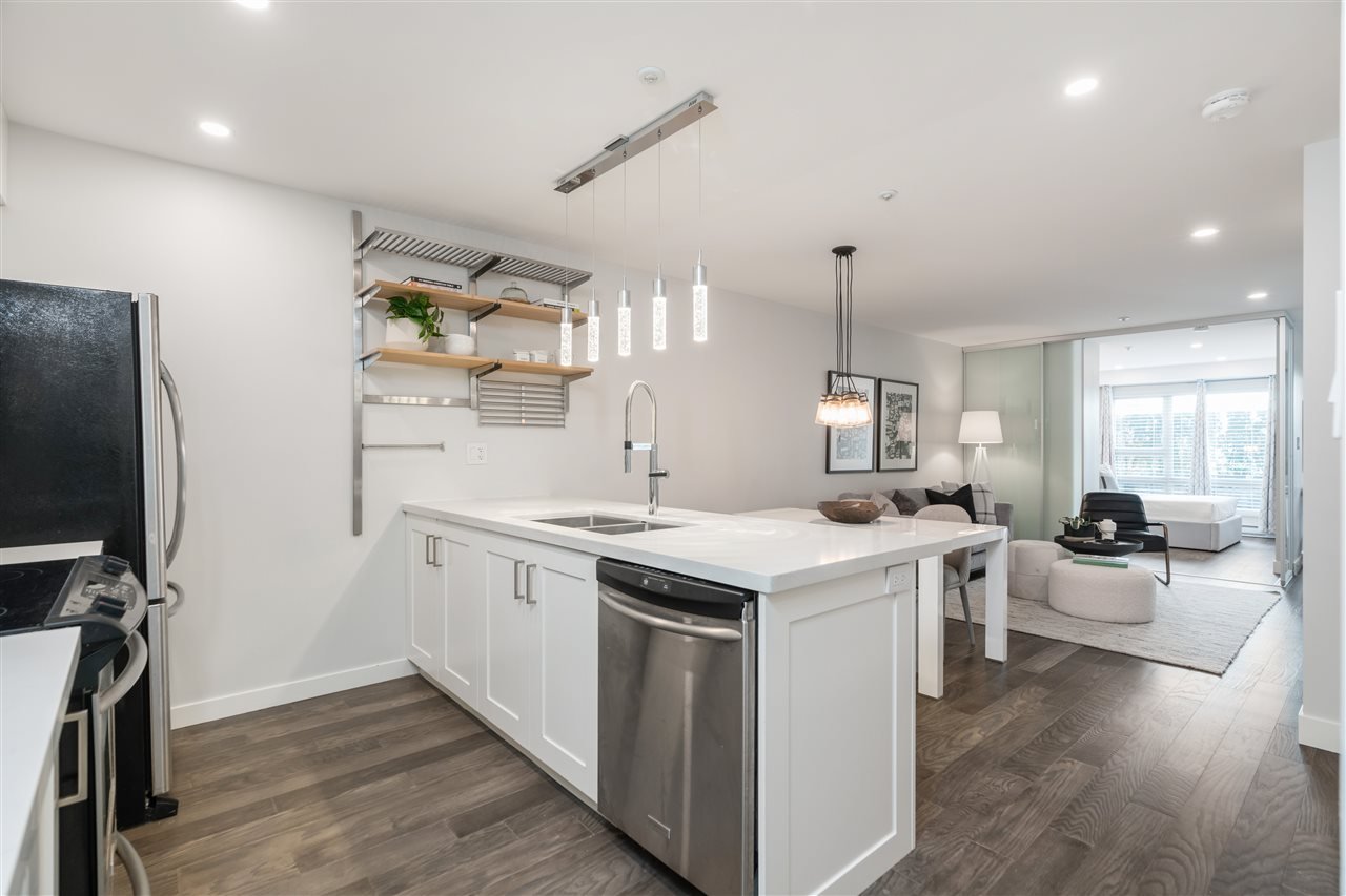 G03-1823 W 7th Ave