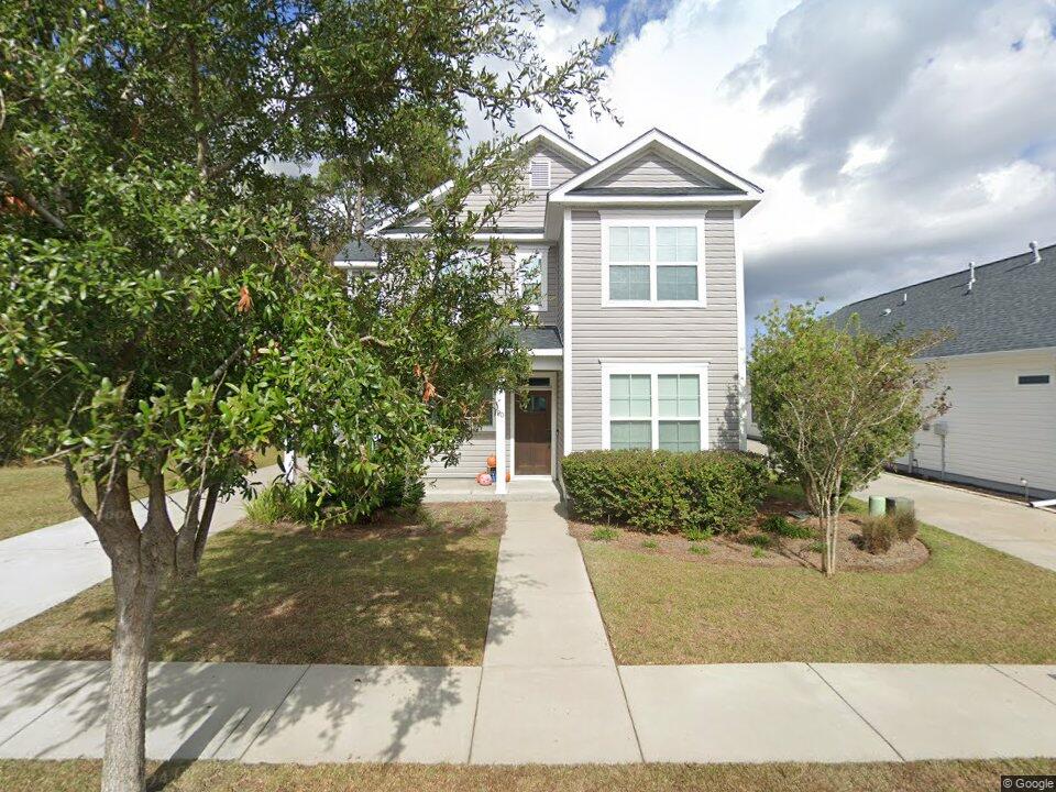90 8th Ave