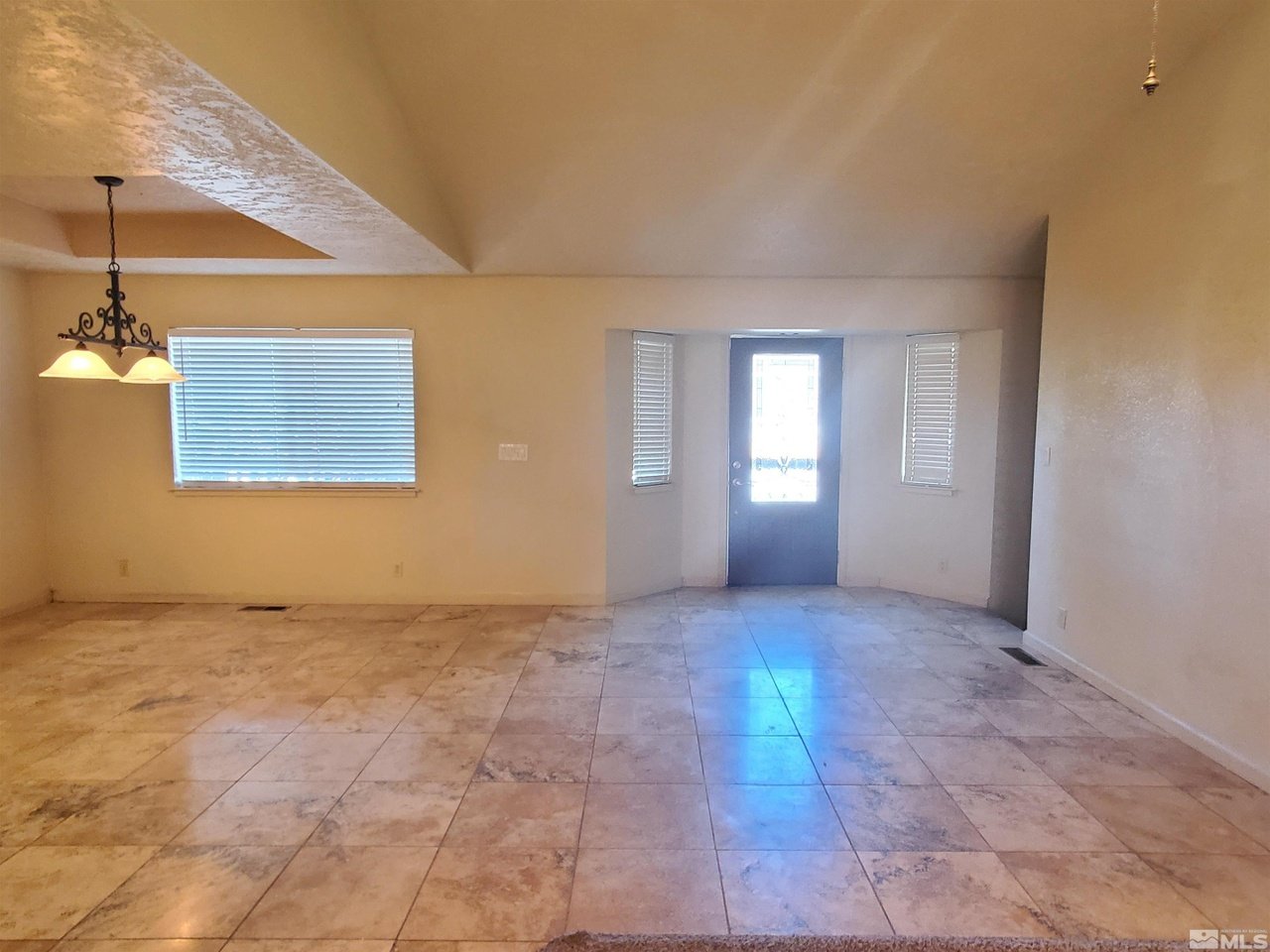 3212 Harvard Dr
