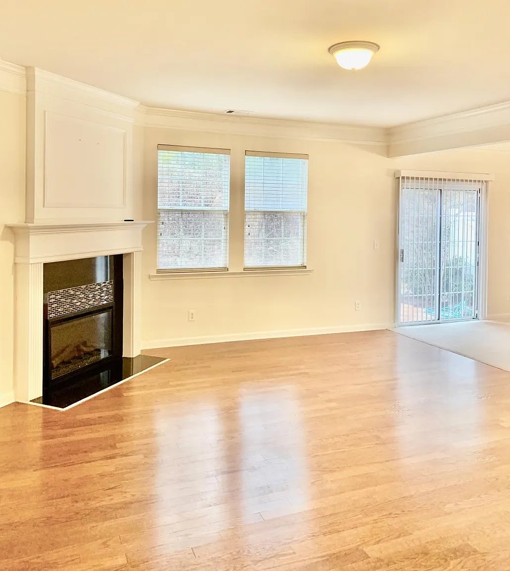 521 Windstone Trl