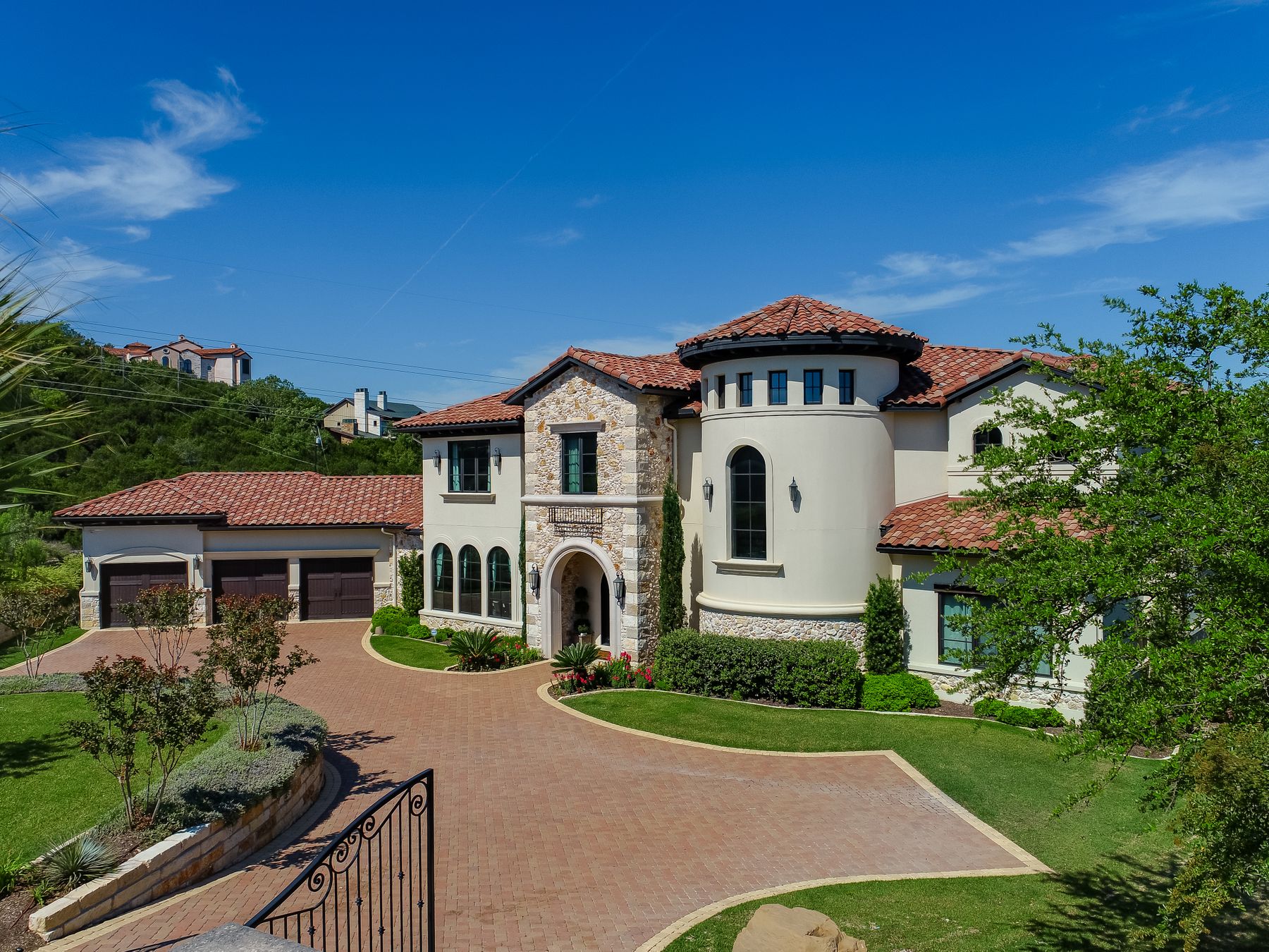 Resort amenities in Seven Oaks