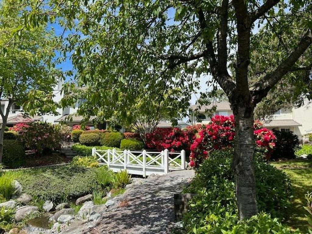 230 Waterleigh Dr