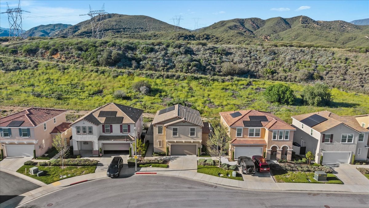 17114 Gray Pine Pl, San Bernardino, CA 92407