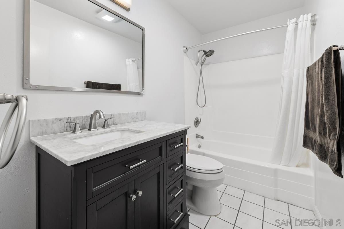 2530 Clairemont Dr 311