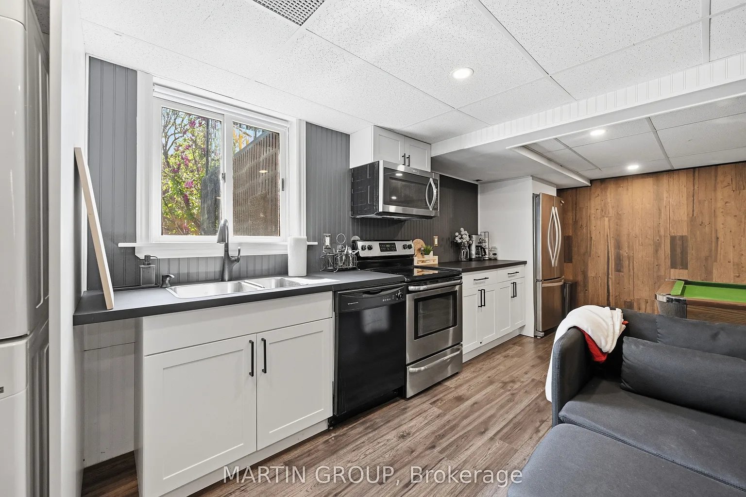 376 Carrier Ln