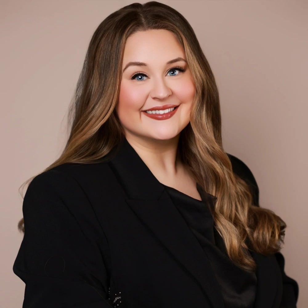 Hallie Dietrich Paris, TX Real Estate Agent Headshot
