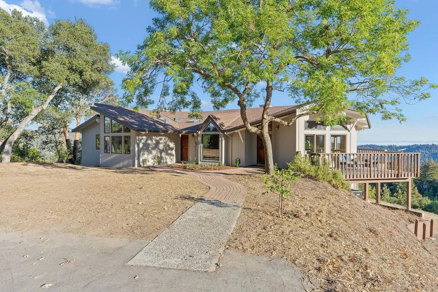 1065 Eagle Tree Ln