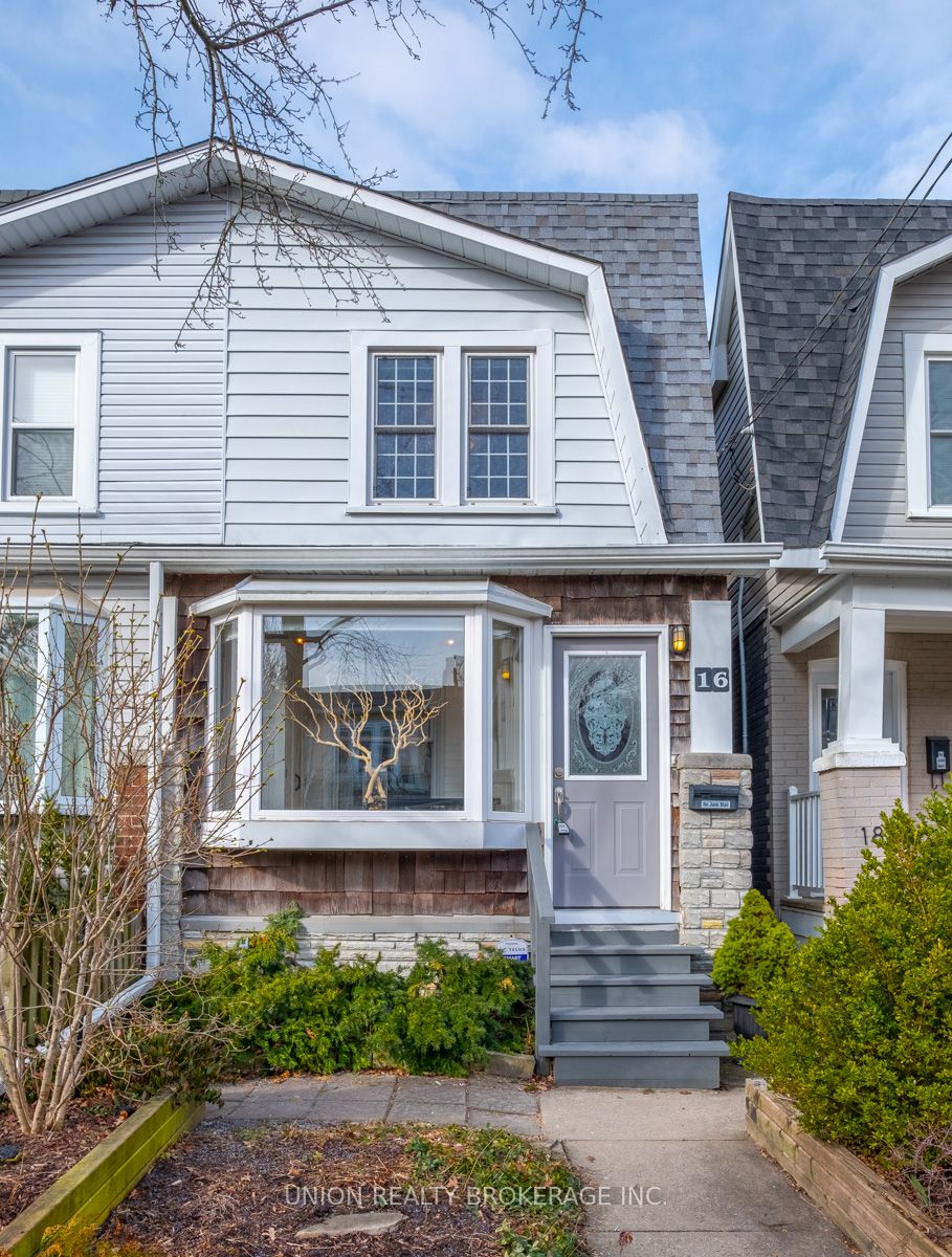 16 Pickering St
