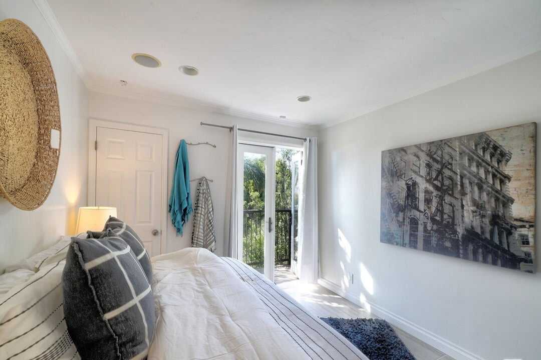 Vireon Crest, Morning View Dr, 90265