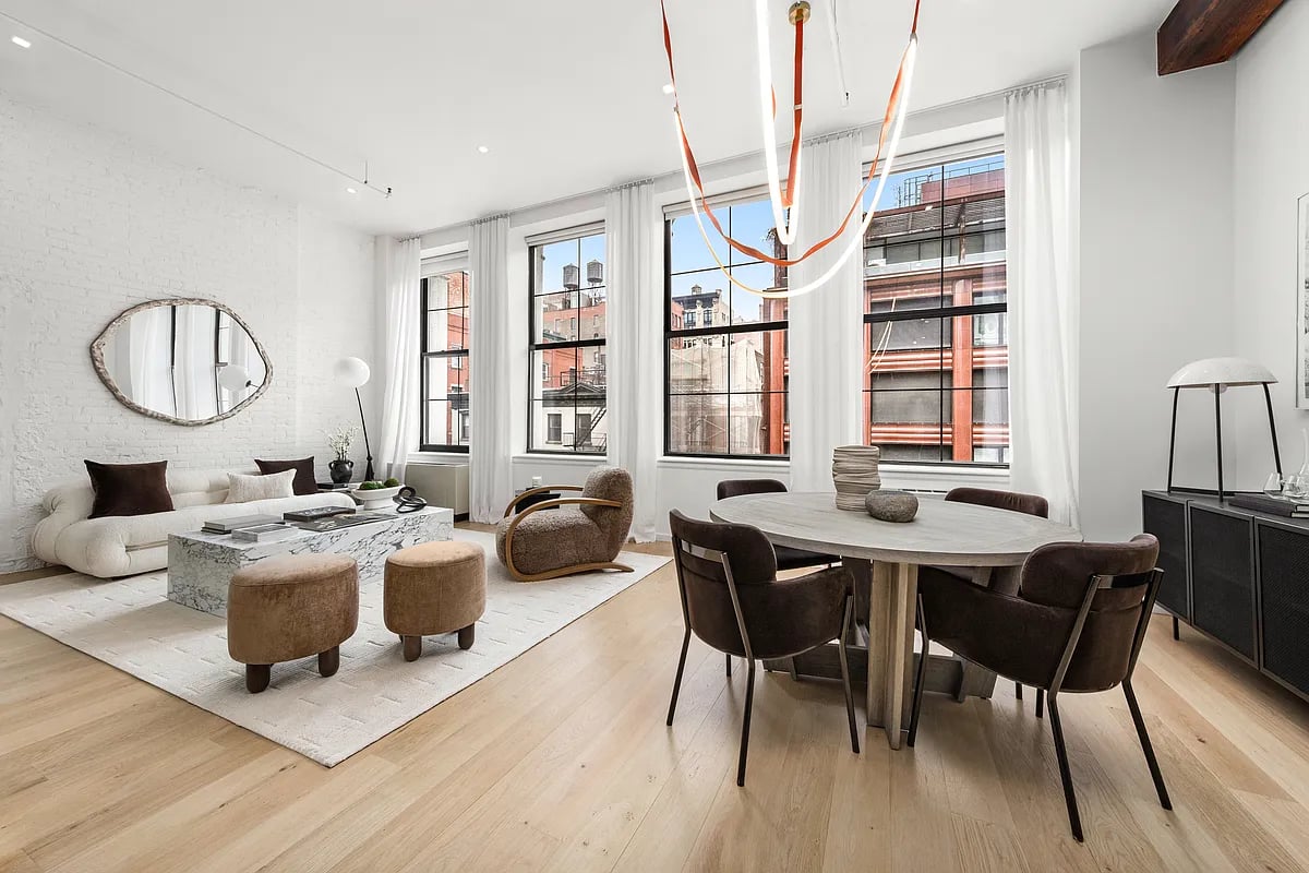 7 Bond Street