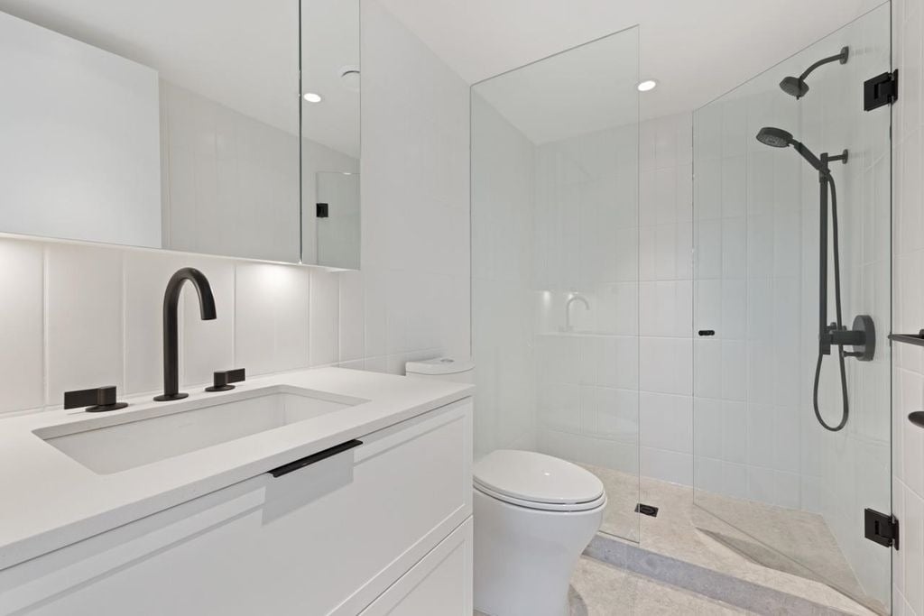 2115 Guelph St