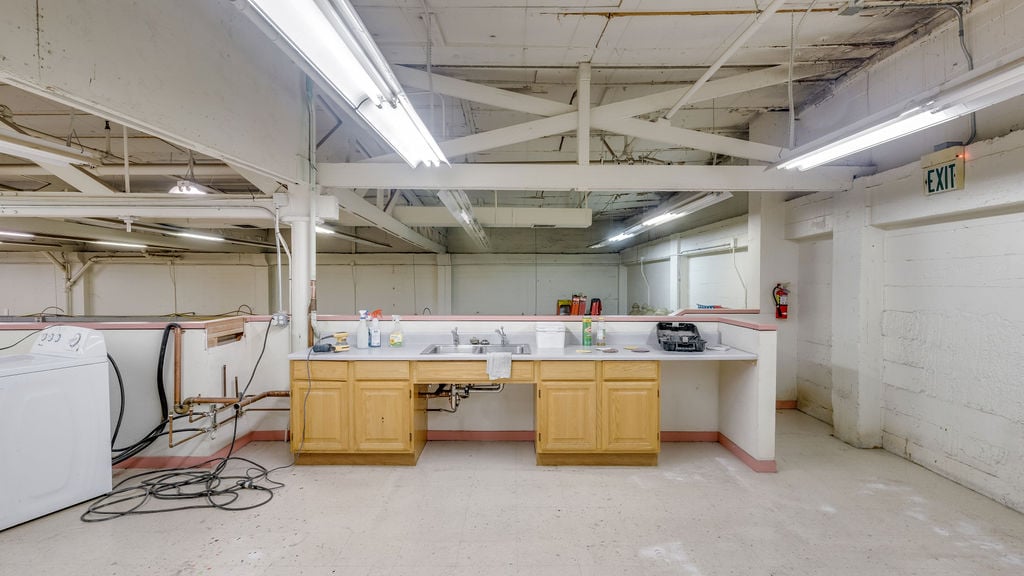 1469 Pacific Ave | 16,493 Light Manufacturing Warehouse